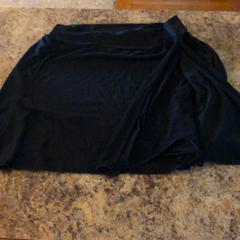 No Boundaries juniors xl black stretchy midi skirt